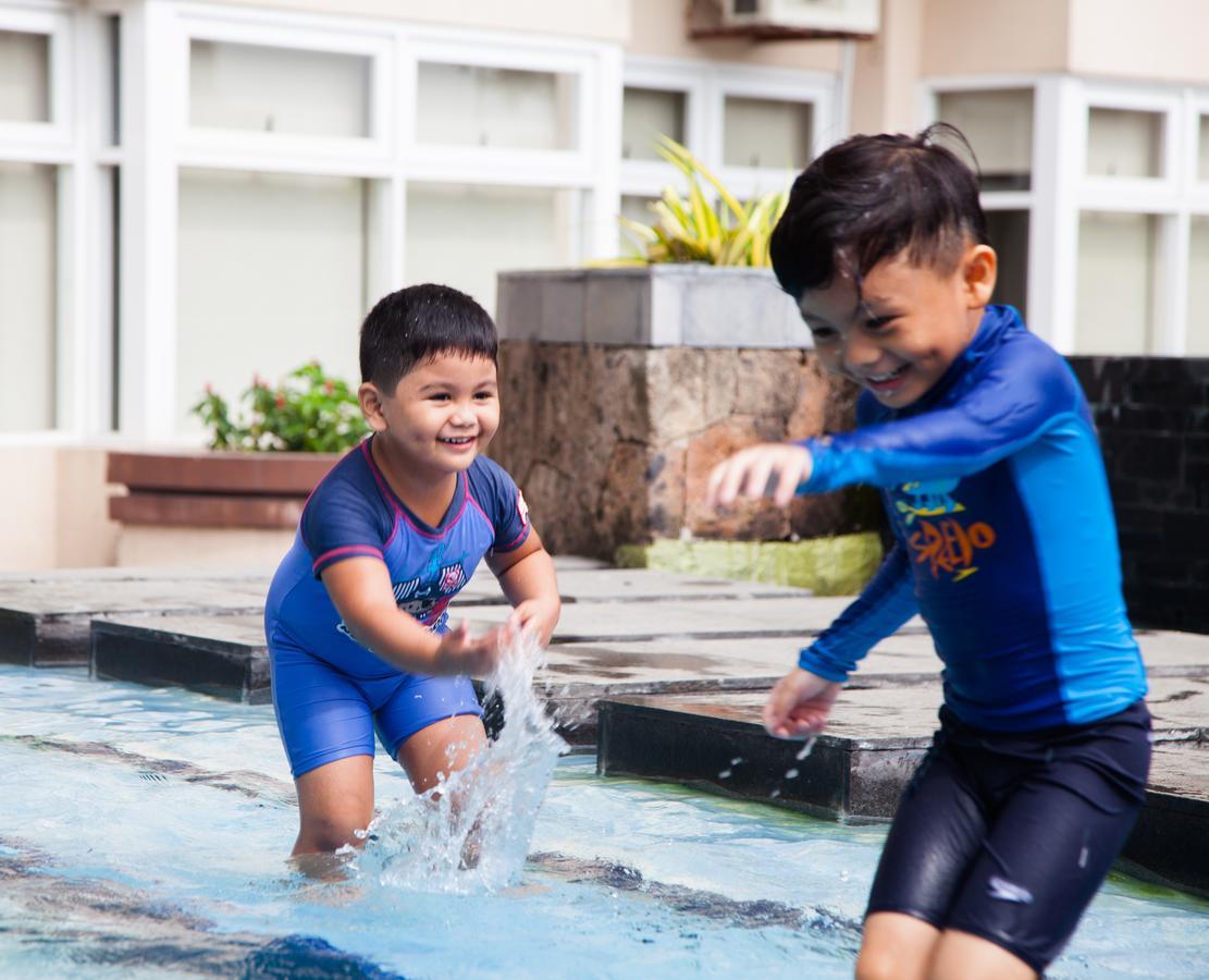 The Cirque Serviced Residences Quezon City Extérieur photo