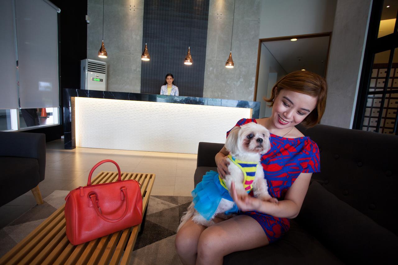 The Cirque Serviced Residences Quezon City Extérieur photo