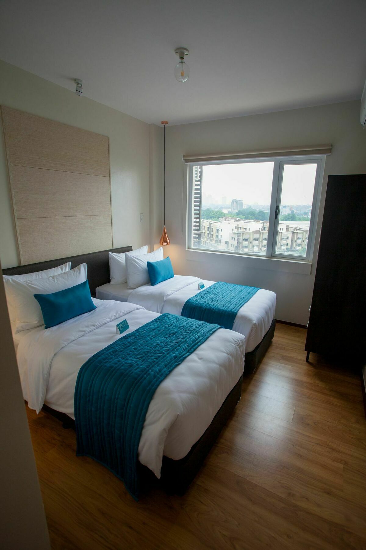 The Cirque Serviced Residences Quezon City Extérieur photo
