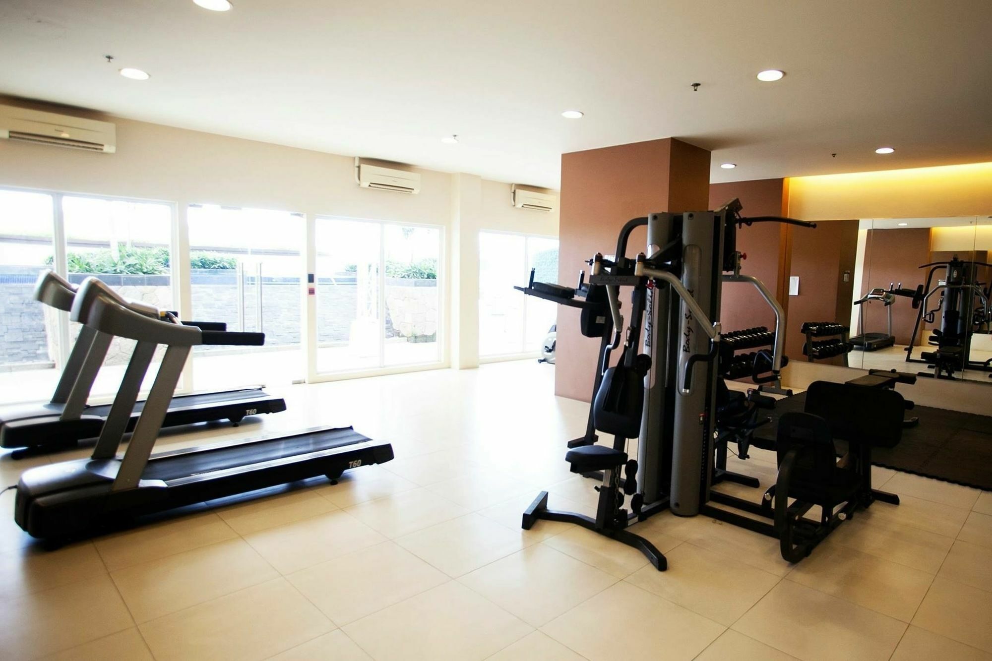The Cirque Serviced Residences Quezon City Extérieur photo